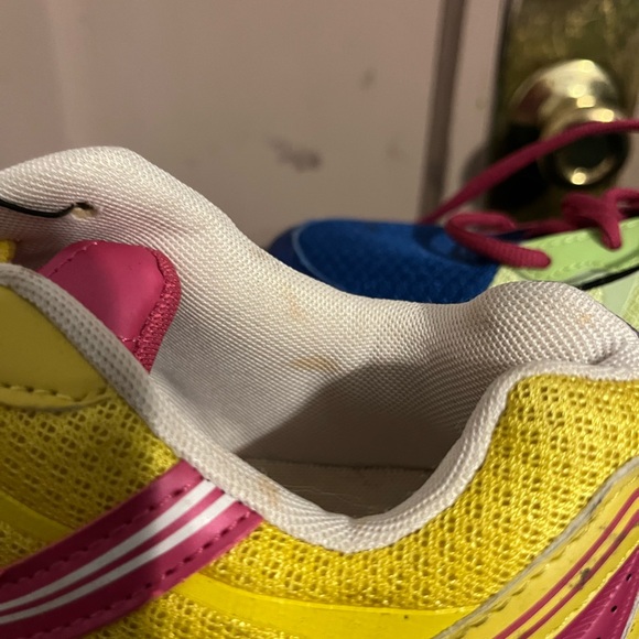 DanSkin  now size 6 sneaker - Picture 5 of 11